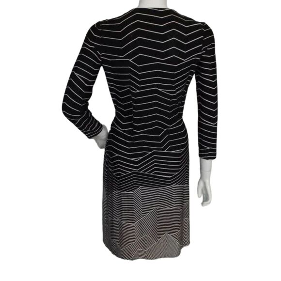 BCBGMAXAZRIA Wrap Dress, S, Adele/Chevron Print, Black/White, Long sleeves - Picture 8 of 13